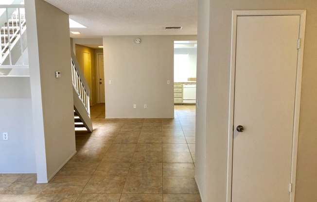 3 beds, 3 baths, 1,700 sqft, $1,675, Unit Unit 7