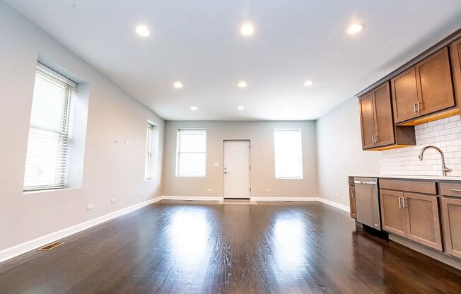 1075 W POLK ST