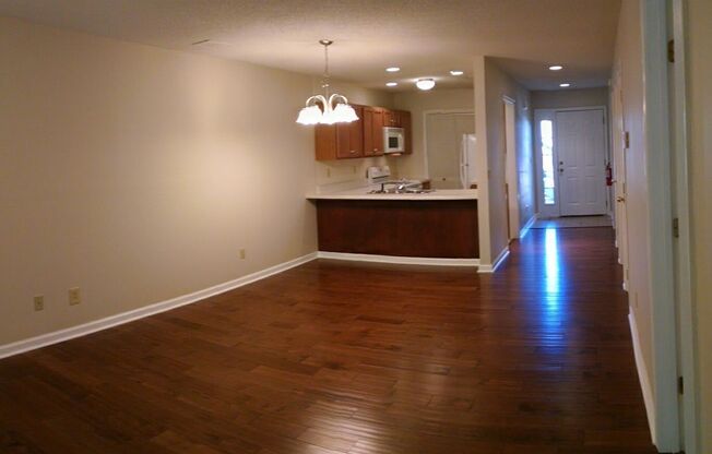 2 beds, 2 baths, 1,024 sqft, $1,425