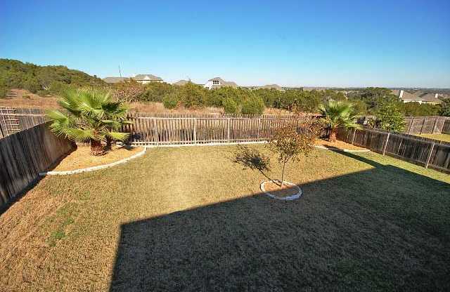 Fabulous 3/2.5 Home in Circle C - Great Views, Yard, Beautiful Home!