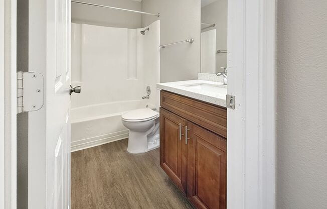 2 beds, 1 bath, 550 sqft, $2,145, Unit 78