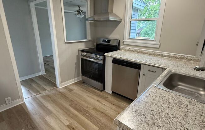 Modern 3-Bed, 2-Bath Gem Near Downtown Athens!