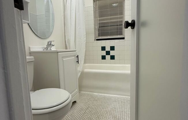 Studio, 1 bath, $1,575, Unit 305