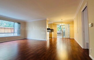 1416 N Martel Ave.
