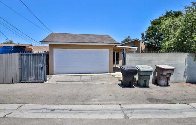 Beautiful Spacious Single Family Home in Anaheim for Lease