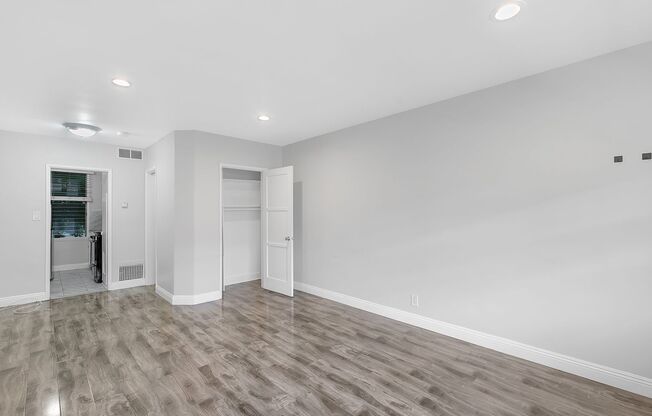 Studio, 1 bath, $1,950, Unit 219