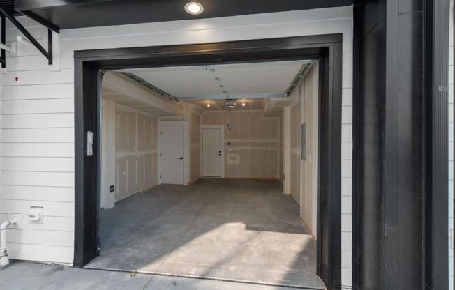 4925 W 10th Ave #105- JR