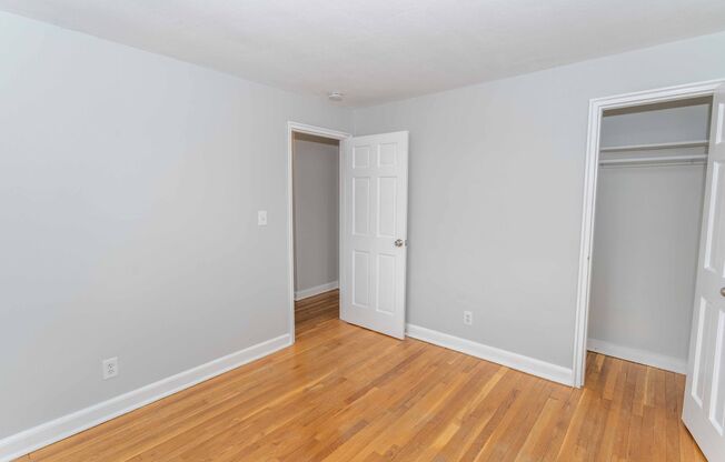 2 beds, 1 bath, $1,695, Unit SQC-227-4