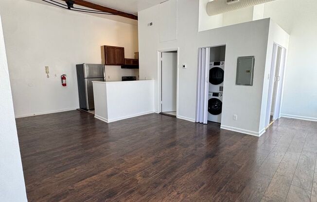 Studio, 1 bath, 600 sqft, $1,050, Unit 408