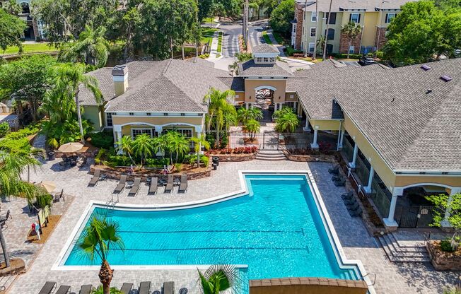 Beautiful 2BR Condo in Desirable Courtney Palms