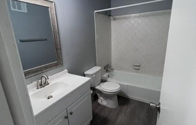 1 bed, 1 bath, 700 sqft, $995, Unit 800-116 PR