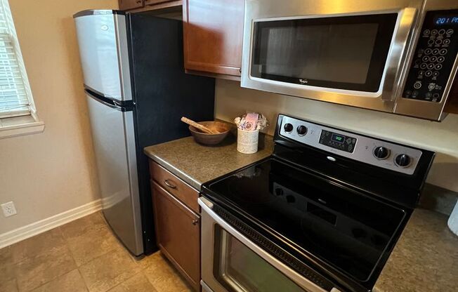 1 bed, 1 bath, 650 sqft, $1,095, Unit 601 - Unit 204 A650