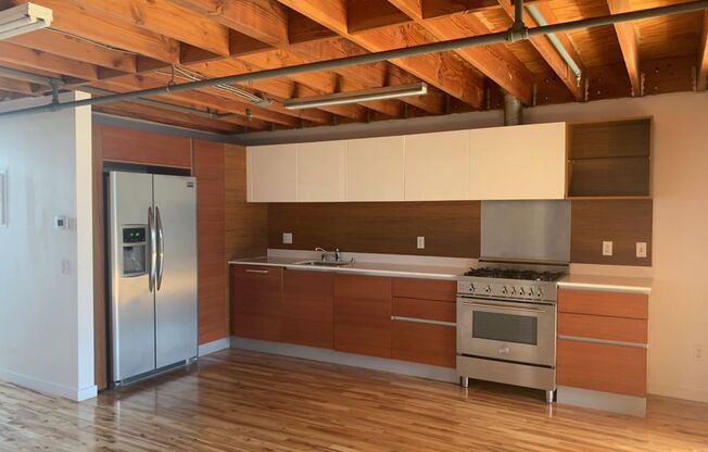 1 bed, 1 bath, 900 sqft, $3,950, Unit 2121 B216