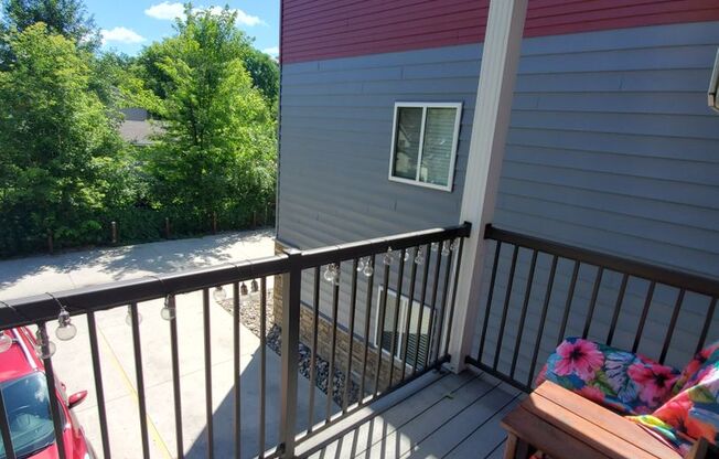 Studio, 1 bath, 703 sqft, $875, Unit Rhett's Row #6