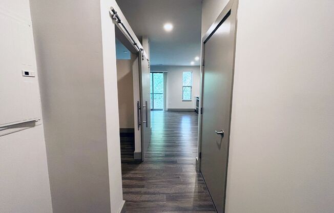 1 bed, 1 bath, 615 sqft, $1,395, Unit 3250-105
