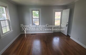 2 beds, 1 bath, $895