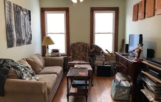 1 bed, 2 baths, $995