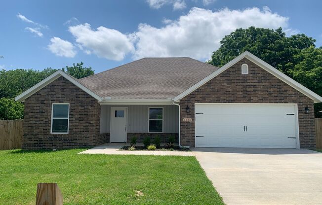 Lovely 3 Bedroom Home in Prairie Grove!!