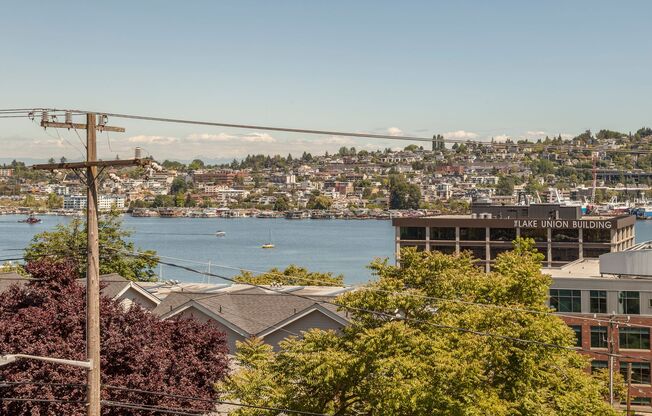 1 bed, 1.5 baths, 932 sqft, $2,995, Unit 510