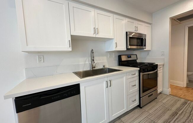 2 beds, 2.5 baths, 1,300 sqft, $3,995, Unit 203