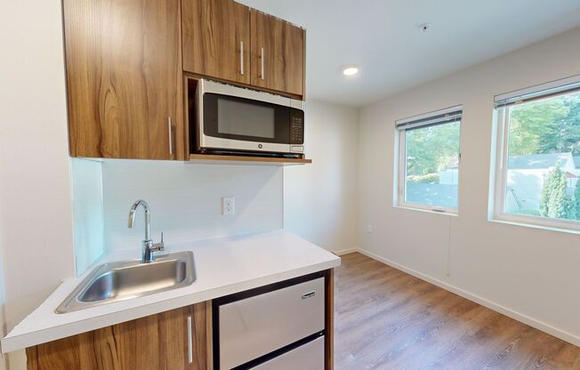 Studio, 1 bath, 179 sqft, $1,299, Unit 307