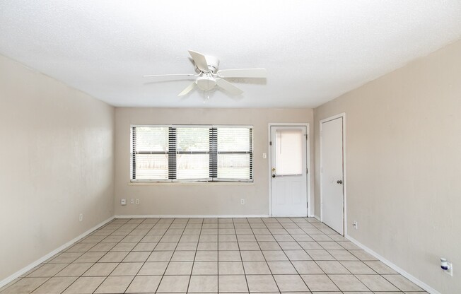 3 beds, 1 bath, $1,150