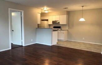 3 beds, 2 baths, 990 sqft, $1,495, Unit 2108 Donahue #A