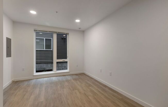 Studio, 1 bath, 250 sqft, $1,145, Unit 108