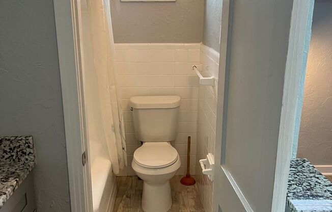 Studio, 1 bath, 275 sqft, $1,295, Unit C2