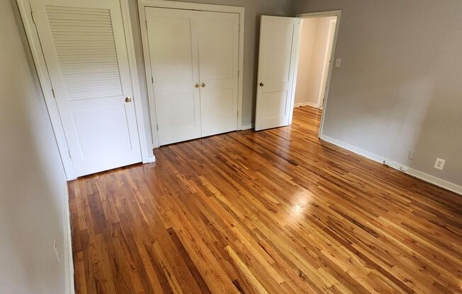 2 beds, 1 bath, 897 sqft, $1,995, Unit A-15