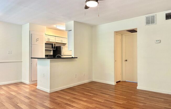 Spacious 1bd in West Campus!