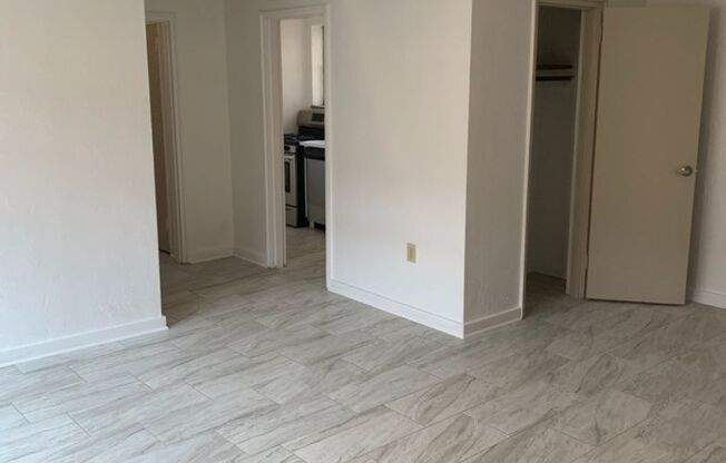 2 beds, 1 bath, $1,850, Unit 201A