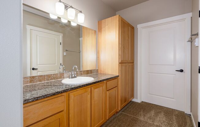 2 beds, 1 bath, 1,191 sqft, $1,915, Unit P204