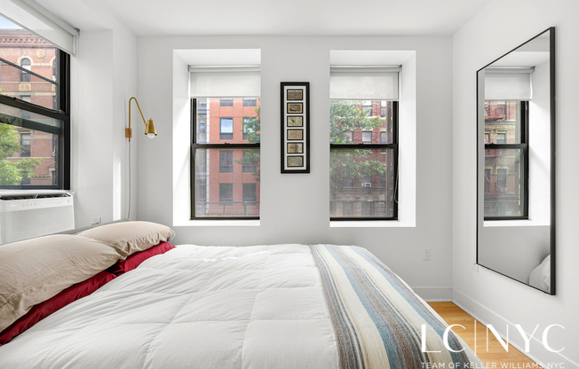 305 W 150 ST