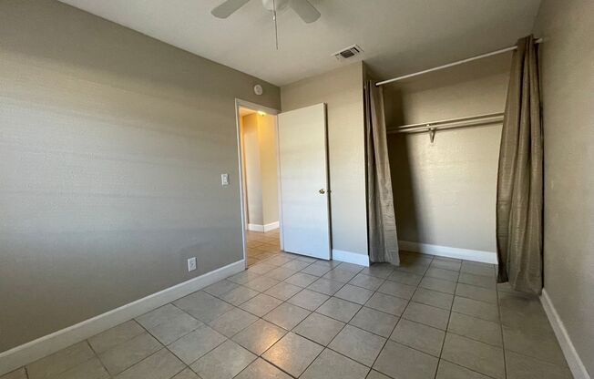 2 beds, 1 bath, $2,500