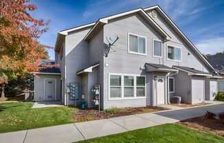 Beautiful condo in a great Boise location with a community pool and playground