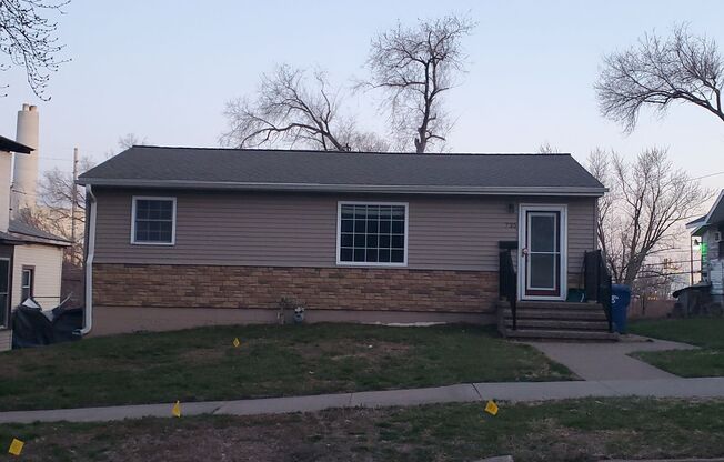 2 Bedroom, 1 Bath Single Family Home in Clinton, IA