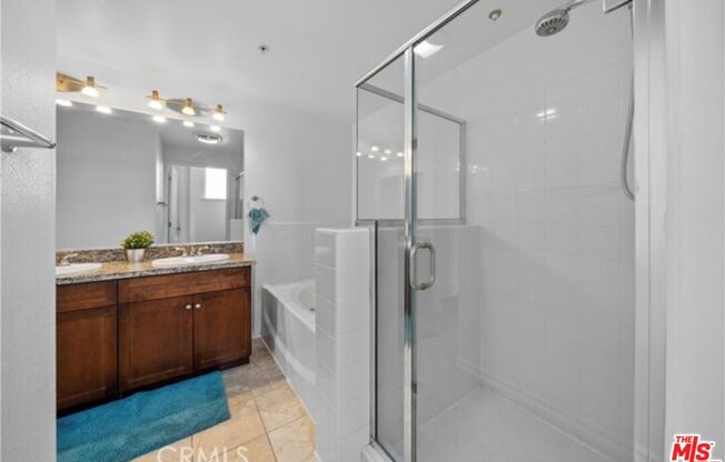 2 beds, 2 baths, 1,330 sqft, $3,600, Unit 510