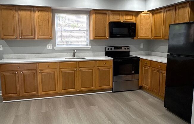 ** 3 BEDROOM TOWNHOME **