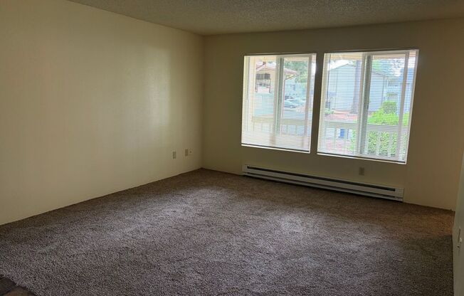1 bed, 1 bath, 730 sqft, $1,325, Unit 7607-03