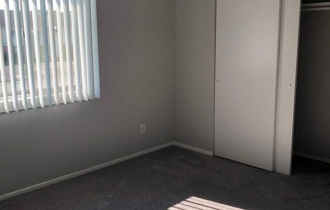 2 beds, 2 baths, 1,042 sqft, $1,249, Unit 5807F