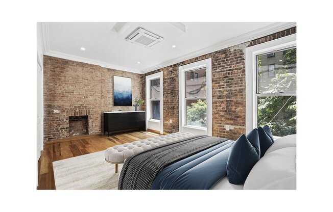 330 W 46 ST