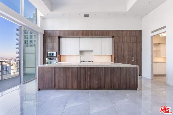 3 beds, 3 baths, 2,676 sqft, $14,300, Unit 1