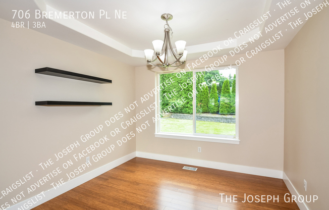 706 BREMERTON PL NE