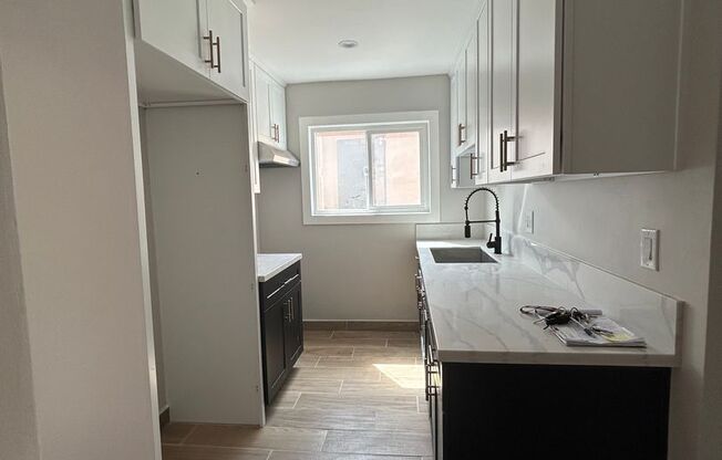 1 bed, 1 bath, $2,600, Unit 2