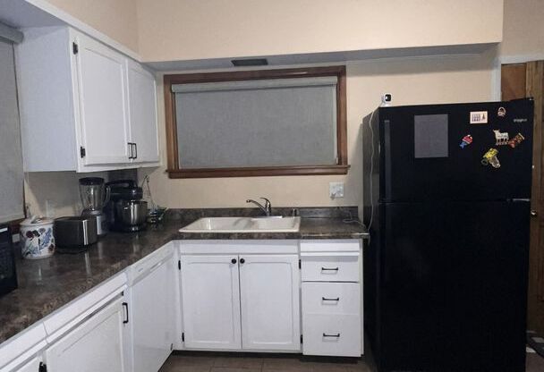 3827-3827A E Edgerton Ave