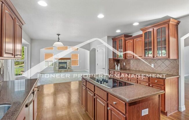 7436 CENTENNIAL GLN DR