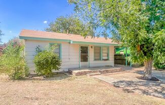 2 bedroom 1 bathroom house in North Lubbock!