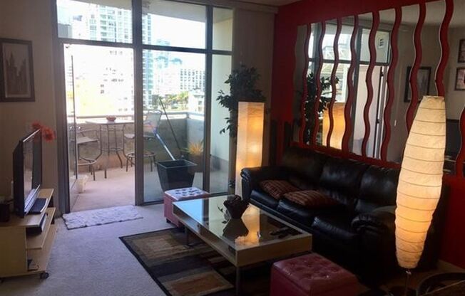 Beautifully Furnished Condo Right Across from Petco Park