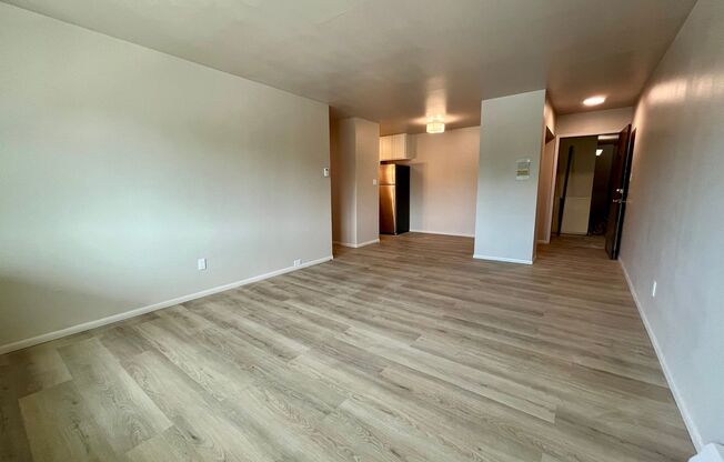 2 beds, 2 baths, $1,495, Unit 220